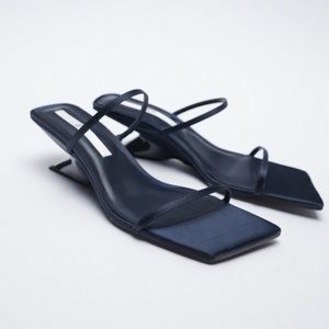Zara thin strap wedge in navy 7.5